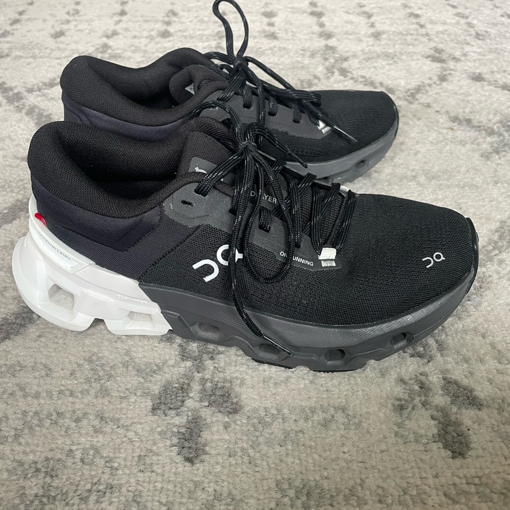 On Running Cloudflyer 5 Black White Running Shoes Women’s 7.5 EU 38.5